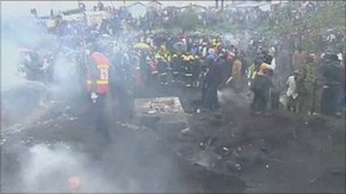  Múc dầu rò rỉ, 100 người chết oan