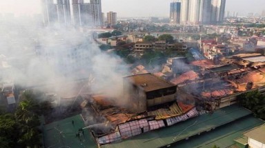 Vụ cháy Rạng Đông: Thủ tướng yêu cầu di dời cơ sở ô nhiễm ra khỏi đô thị