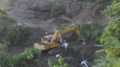  Nghệ An: Xe chở cán bộ Cục môi trường lao xuống vực