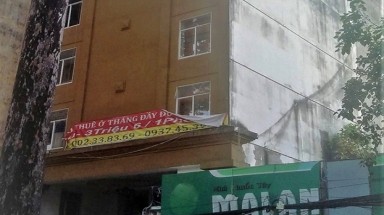 Cao ốc xây trái phép giữa trung tâm thành phố, gần 10 năm vẫn chỉ xử lý trên... giấy