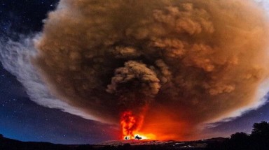 Mỹ: Núi lửa lớn nhất ở bang Alaska hoạt động trở lại