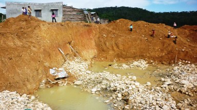 Lâm Đồng: Khai thác vàng trái phép bị xử phạt 150 triệu đồng