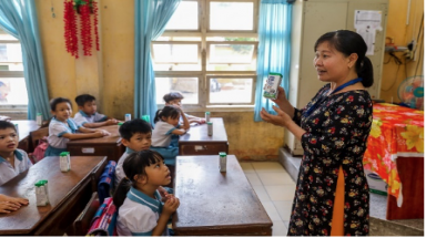 Sữa học đường giảm bớt gánh lo cho phụ huynh giữa mùa dịch