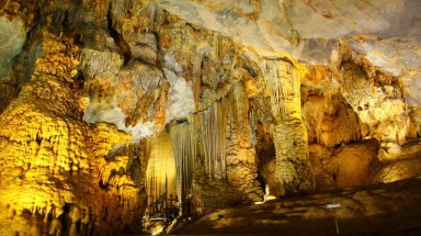 Chiêm ngưỡng hang động đẹp nhất thế giới ngay ở Việt Nam
