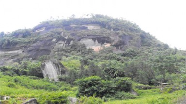 Chuyện ly kỳ về "hồ tắm tiên" ở Hà Giang