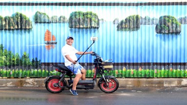 Độc đáo bức tranh 3D vẽ trên tôn dài nhất Việt Nam