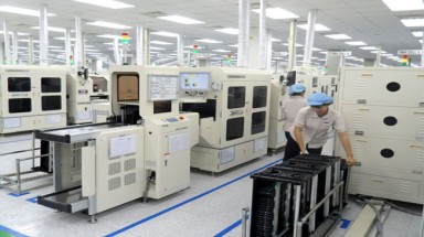 Điện thoại "made in Vietnam": Chỉ sản xuất được... cái vỏ nhựa!
