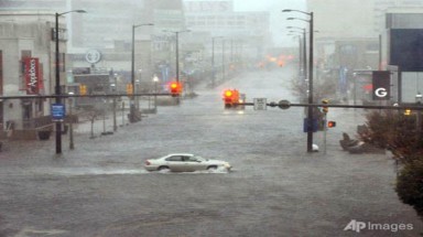  Mỹ tuyên bố "thảm họa nghiêm trọng" do bão Sandy