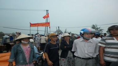  Vụ dân bao vây nhà máy thép: Doanh nghiệp ... lẫy