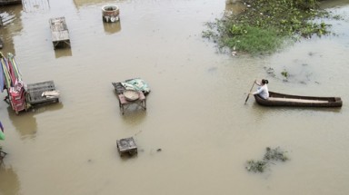 Campuchia chạy đua chống lũ lụt