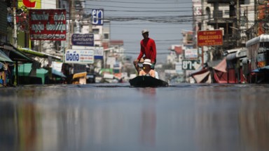  Hôm nay, 4 tỉ m3 nước tràn về Bangkok 