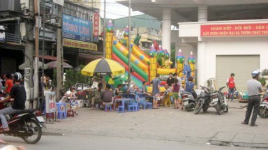 Nhà Văn hóa Phường Quan Hoa (Hà Nội) : Thiếu văn hóa !