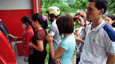   Bí ẩn vụ mất tiền trong thẻ ATM