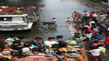  Bangkok hoảng loạn