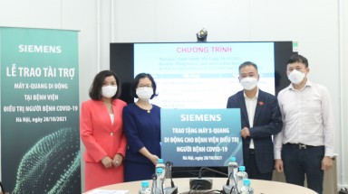 Siemens Caring Hands trao tặng thiết bị y tế cho bệnh viện ở Việt Nam nhằm hỗ trợ chống dịch COVID-19