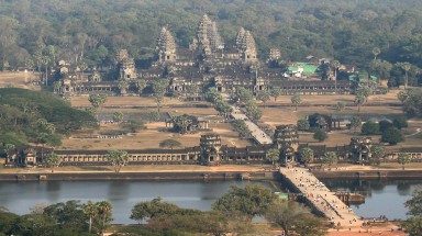 Khám phá con đường sa thạch mới xây đền Angkor Wat