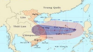 Bão mạnh trên cấp 10 thẳng hướng Trung Trung Bộ