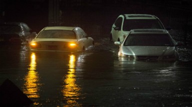 Trăng tròn 'tiếp tay' cho siêu bão Sandy