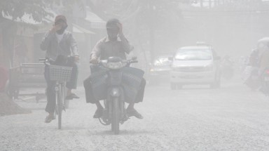 Thi công gây bụi, không ai chịu trách nhiệm?