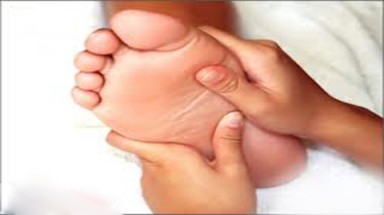 Nóng và khó chịu bàn chân về đêm?