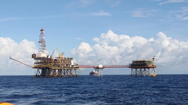  Điều trực thăng cứu 35 người trên giàn khoan