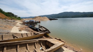  Rao bán... hồ nước danh thắng quốc gia 50 tỉ!