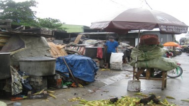 Bắp luộc đầy hóa chất