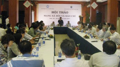  Mạng xã hội không phải là phương tiện thông tin đại chúng 