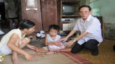 Chàng trai khiếm thị và niềm vui làm việc thiện