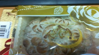 Bánh trung thu Kinh Đô "bị tố" mốc đen