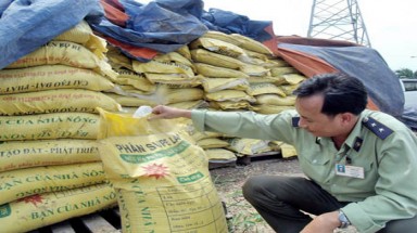  Vĩnh Long phát hiện buôn lậu 60.000 tấn phân bón