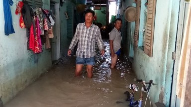 Phú Quốc: Nhiều nơi ngập đến ngực