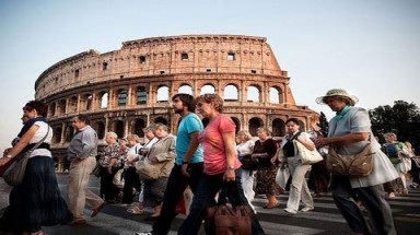 Rome: Cấm khách du lịch ăn nhậu để bảo vệ di sản