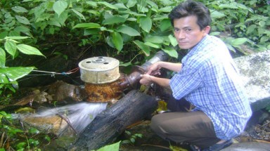 Làng thủy điện ở An Giang