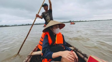 Cứu trợ phải bằng con tim lẫn lý trí