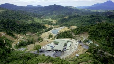  ”Đột nhập” lò tinh luyện vàng trên núi Quảng Nam