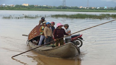  Thủy điện hối hả xả lũ