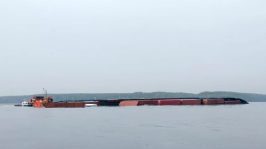 Tàu container chìm ở Cần Giờ