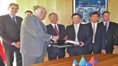 20 triệu euro giúp triển khai các biện pháp chống biến đổi khí hậu