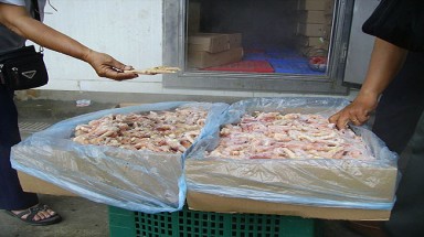 Thịt bẩn vẫn ung dung “lọt lưới”