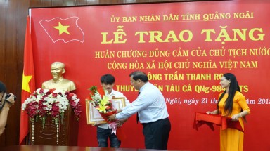 Chủ tịch nước tặng huân chương cho ngư dân dũng cảm