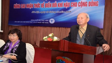 Hội thảo “Nâng cao nhận thức về biến đổi khí hậu cho cộng đồng”