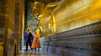 Tổng thống Obama viếng chùa Pho