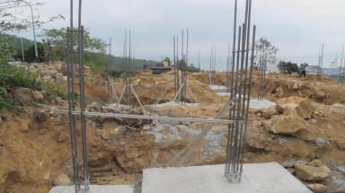  Cảnh cáo Phó Chủ tịch quận vụ 40 móng biệt thự không phép ở Sơn Trà