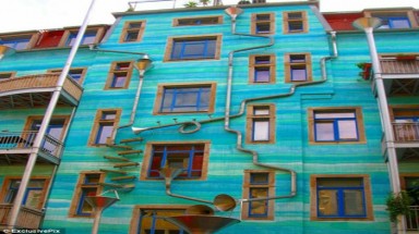 "Độc đáo" ngôi nhà cứ mưa... là hát