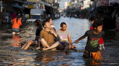  “Chúng tôi khổ quá, lũ ơi!”