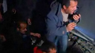  Thổ Nhĩ Kỳ lại động đất: Cả 100 người bị chôn vùi 