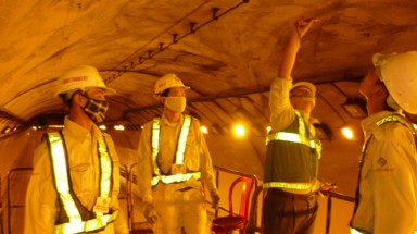   Có hơn 100 vết nứt ở hầm Hải Vân