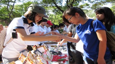 Giới trẻ TP.HCM hành động vì môi trường xanh