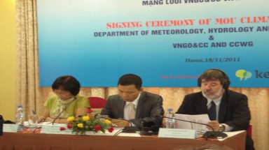 Các tổ chức phi chính phủ hợp tác với Việt Nam ứng phó BĐKH